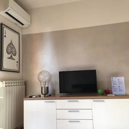 Antonellagardalake Apartment